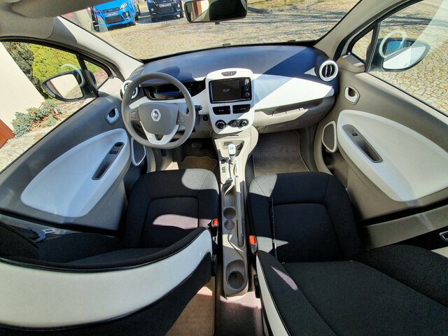 RENAULT ZOE Life / Bild 12 für Fahrzeug 153792395