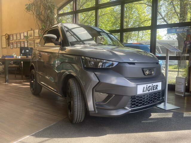 LIGIER JS 50 Elite mit / Bild 6 für Fahrzeug 155836162